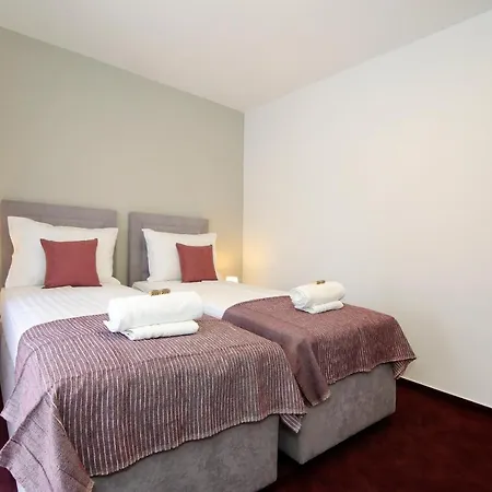 Apartment Dado Split