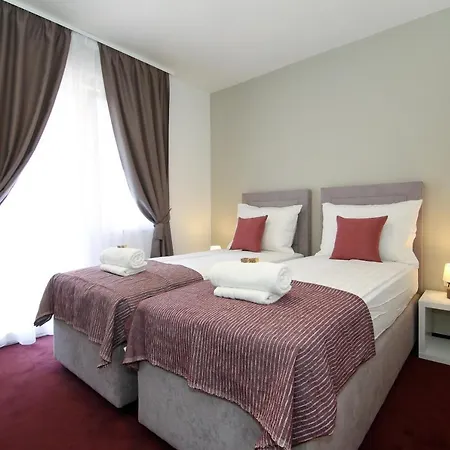 Apartment Dado Split