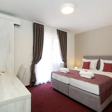 Apartment Dado