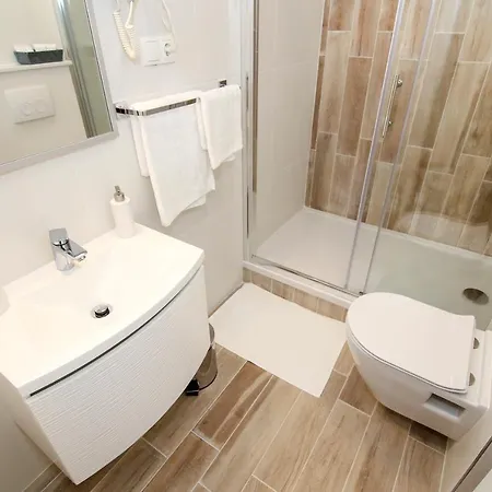 Dado Apartment