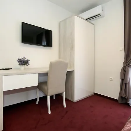Dado Apartment