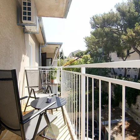 Dado Apartment