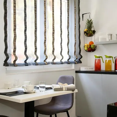 Apartment Dado