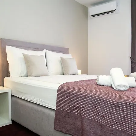 Apartment Dado