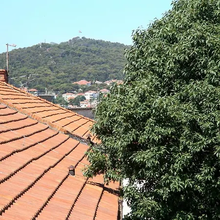 Dado Apartment